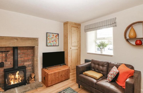 Tideswell House | 2 Market Square