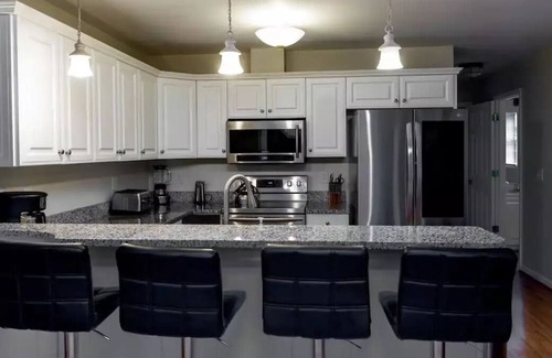 Elizabeth City House | 2 Master Bedrooms Home Away From Home