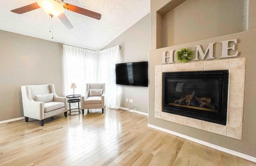 Palmer Lake Villa | 2 Master Suites! Pet Friendly With MTN Views