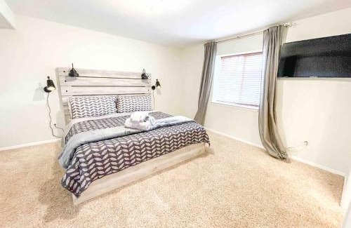 Palmer Lake Villa | 2 Master Suites! Pet Friendly With MTN Views