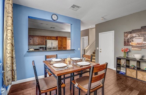 Nevada Trails House | 2-MasterBeds, Modern, Cozy, Quiet, Safe, Location, Pool - Great for Long Stays