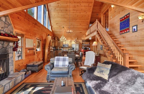 Foxfire Estates Cabin | 2 Masters + Theater + Sauna + Mtn Views + Hot Tub