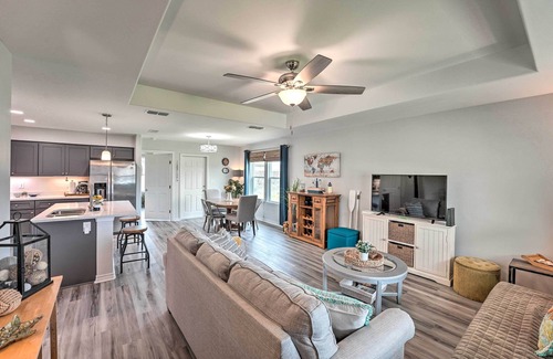San Patricio County House | 2 Mi to Boating: 'RR Sea House' in Aransas Pass!