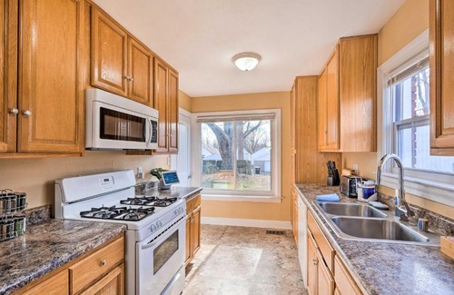 Wyandotte House | 2 Mi to Churchill Downs Louisville Home!