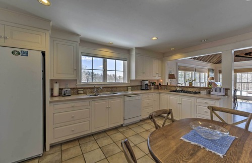 Ipswich Cottage | 2 Mi to Crane Beach: Waterfront Ipswich Escape!