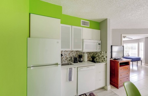 Florida Central Atlantic Coast Condo | 2 Mi to Disney & Old Town: Resort Condo w/Perks