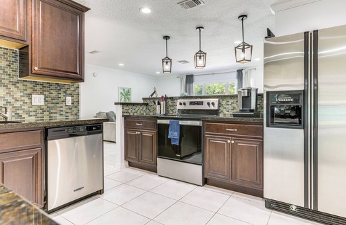 Echo Lake House | 2 Mi to Downtown: WPB Home w/Patio & Pool!