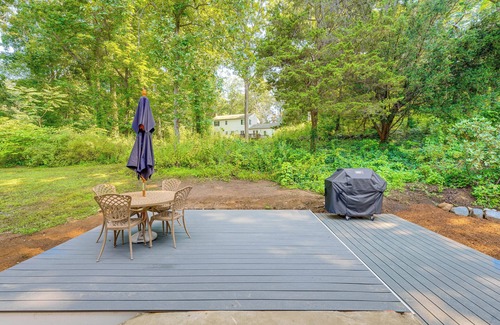 Madison House | 2 Mi to Dtwn: 2-Acre Retreat w/Large Yard!