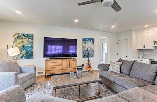Castle Rock House | 2 Mi to Dtwn Castle Rock: Home w/Furnished Patio
