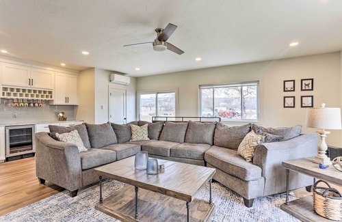 Castle Rock House | 2 Mi to Dtwn Castle Rock: Home w/Furnished Patio