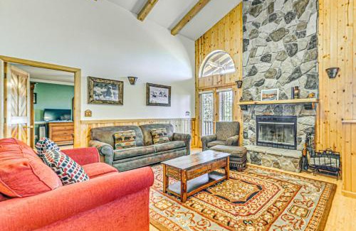 Bear Park House | 2 Mi to Dtwn Cloudcroft Home with Furnished Deck