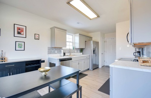 Fulton House | 2 Mi to Dtwn Fulton: 'Meadowlark' Home w/Deck!