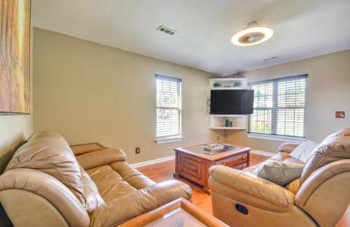 Greensboro House | 2 Mi to Dtwn Greensboro Pet-Friendly Retreat!