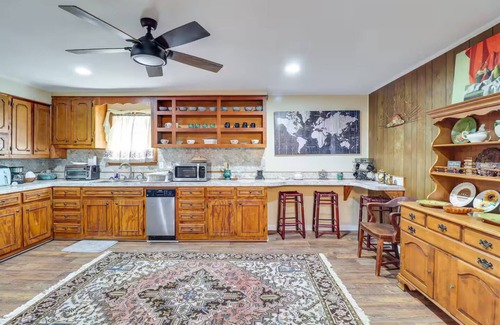 Natchez House | 2 Mi to Dtwn Natchez: Cozy Home w/Yard & Patio!