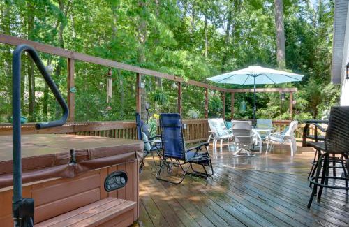 Ocean Pines House | 2 Mi to Golf Retreat with Hot Tub in Ocean Pines