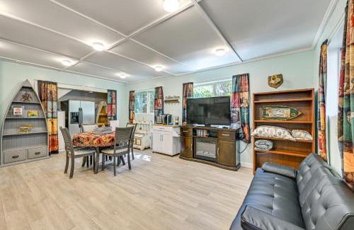Hoodsport House | 2 Mi to Lake Cushman Access PNW Cabin Retreat!