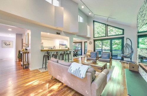 Birchwood Farms Cottage | 2 Mi to Lake: Modern Harbor Springs Home w/Grill!