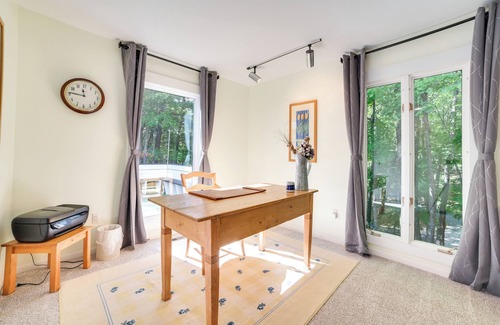 Birchwood Farms Cottage | 2 Mi to Lake: Modern Harbor Springs Home w/Grill!