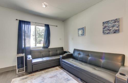 Long Beach Apartment | 2 Mi to Long Beach Waterfront! Convenient Studio