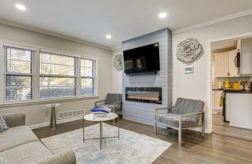 Piedmont Heights Apartment | 2 Mi to Midtown Chic Apartment in Atlanta!