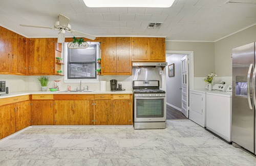 Thibodaux House | 2 Mi to Nicholls State University: Home w/Yard