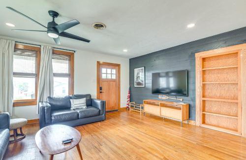 Galveston House | 2 Mi to Pleasure Pier Pet-Friendly Gem with Yard