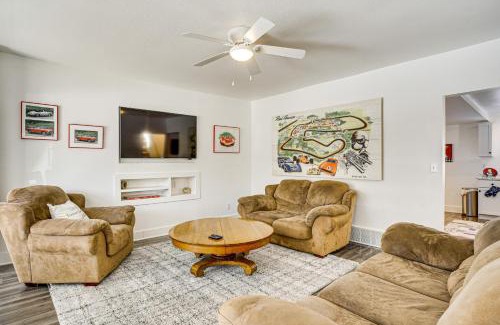 Elkhart Lake House | 2 Mi to Road America Pet-Friendly Duplex!
