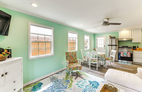 Rockport Cottage | 2 Mi to Rockport Beach: Cozy Hideaway!