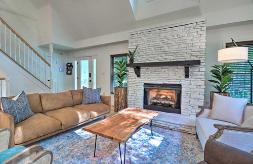 Sapphire House | 2 Mi to Sapphire Resort Home with Hot Tub and Games!