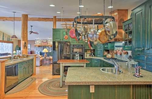 Innsbruck Val Moritz House | 2 Mi to Skiing: Mtn-View Home w/Deck in Granby!