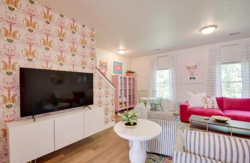 Bettendorf House | 2 Mi to TBK Bank Sports Complex Townhome with Patio