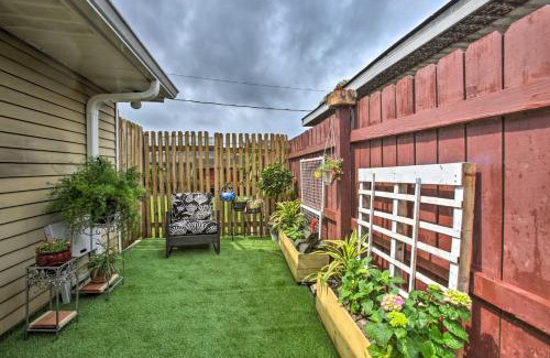 Westwego Apartment | 2 Mi to TPC Louisiana Avondale Apt with Patio