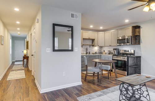 Schnitzelburg Apartment | 2 Mi to University of Louisville: Apt w/Fire Pit!