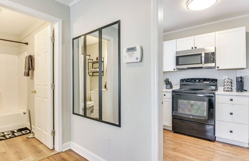 Biddleville House | < 2 Mi to Uptown Charlotte: Home w/Large Yard!