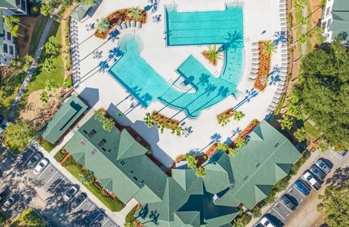 Bearss Plaza Condo | 2 MI to USF + Free Pool + GYM