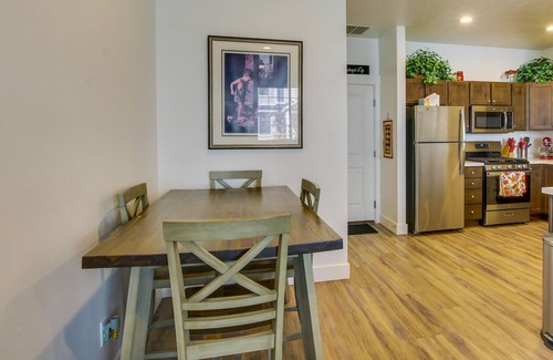 Providence House | 2 Mi to Zootah: Providence Townhome w/Fireplaces