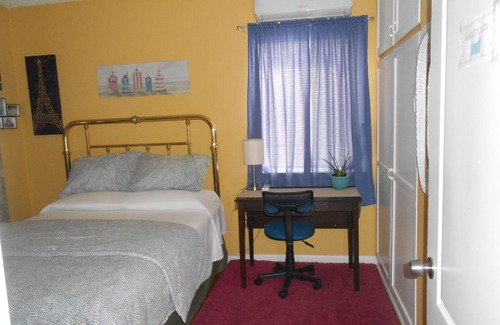Sun Valley Bed & Breakfast | 2 Miles Burbank Airport/7 Miles Universal/Studios/N Hollywood. Cozy Room