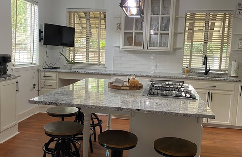 Baton Rouge House | 2 miles from all LSU Spring Sports!