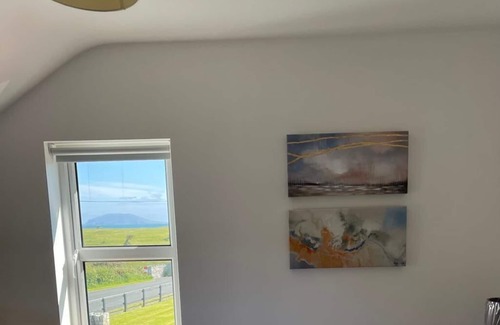 Donegal House | 2 min's to beautiful beach, amazing home for 8 peeps huge garden. Suits families