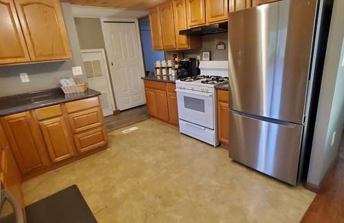 Watkins Glen House | 2 Mins. from Watkins Glen Racetrack & Central to FLX Wine Trail touring.