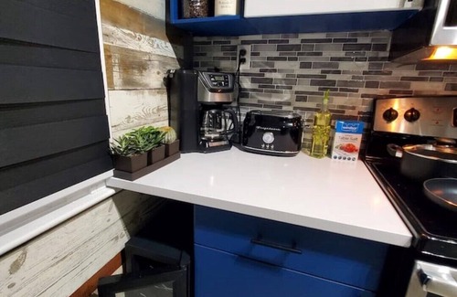 North Central Edmonton House | 2 Mins to NAIT | 4 mins to Royal Alexandra Hospital | Downtown | Mall Access