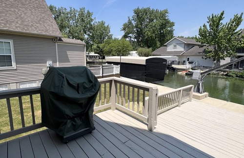 St. Marys Ski Chalet | 2 minute boat ride to the main lake! Newly remodeled waterfront lake house!