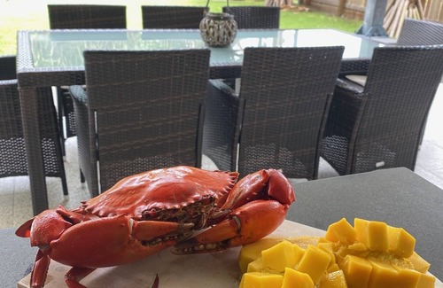 Woodgate House | 2 minute walk to the beach! One street back from the Esplanade Woodgate Beach.