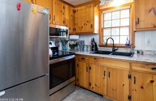 York Harbor House | 2 minute walk to York's Long Sands Beach!