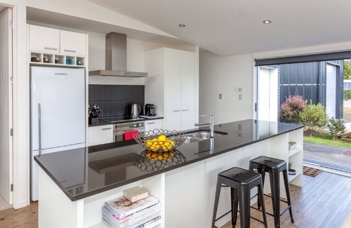 Whangapoua House | 2 minutes toes hit sand! Superb beach house with amazing amenities WIFI!