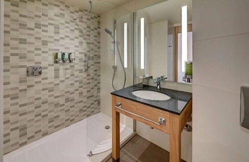 Mitte Hotel | 2 Modern Units Near Alexanderplatz | Business Center | Perfect for Work Trip