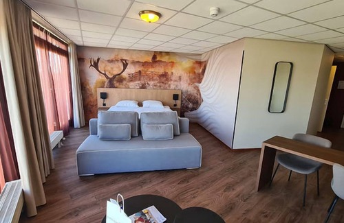 Nieuw-Haamstede House | 2 Modern units | Near local attractions, top dining spot, Beach & Nature access