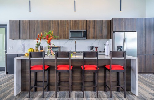 Matapalo House | 2 NEW BEAUTIFUL homes-5 bedroom-sleeps 12