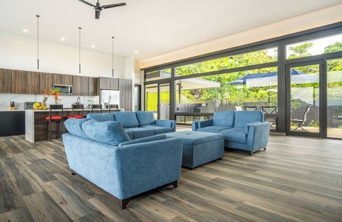 Matapalo House | 2 NEW BEAUTIFUL homes-5 bedroom-sleeps 12