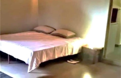 Ziguinchor Bed & Breakfast | 2 oceanfront guest rooms, 5 people, pool, smokers& pets OK